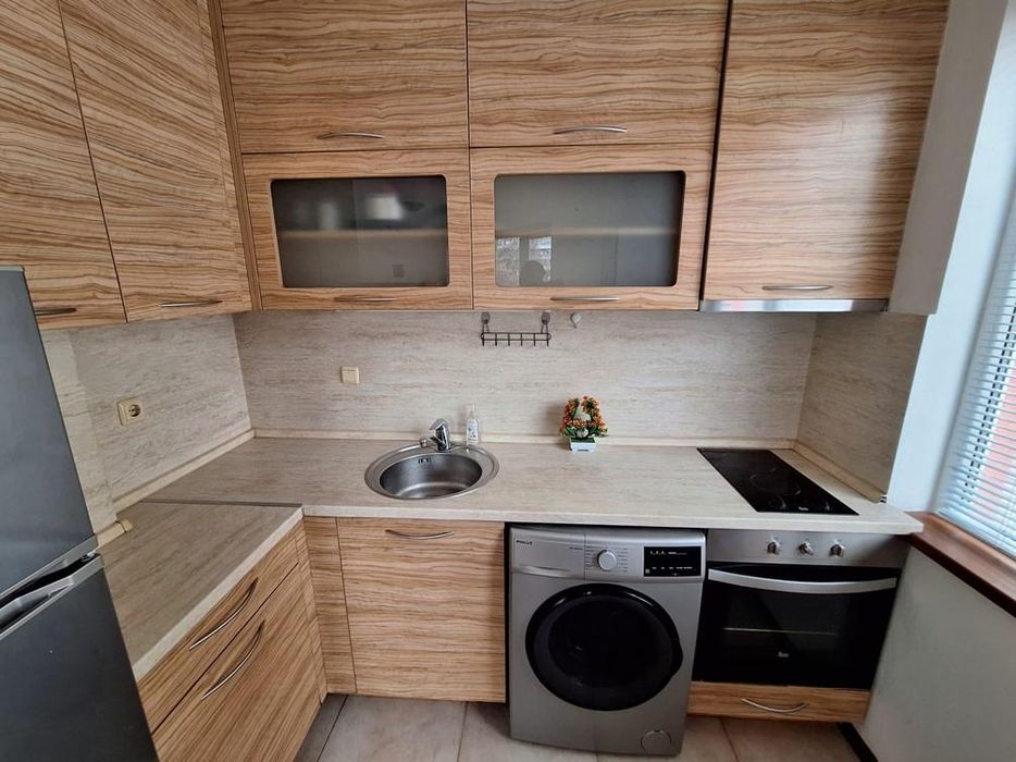 Дава се под наем Двустаен апартамент в София, Банишора - 53 кв.м за 575 € - Снимка #3