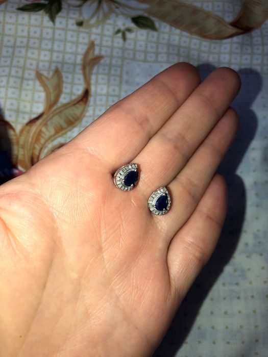 Серьги с сапфирами и бриллиантами