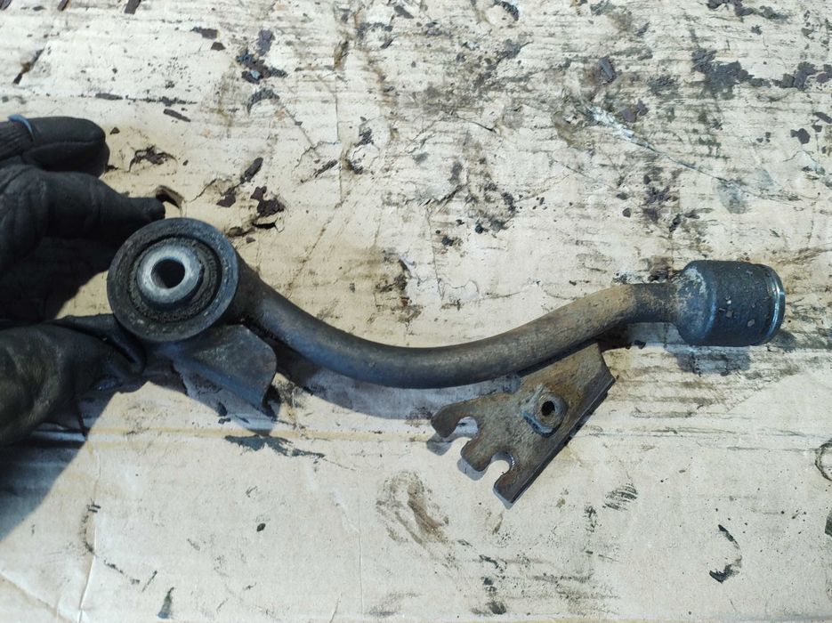 Крив Носач Преден Десен Mercedes W211 E class Tmodel 4matic 320CDI