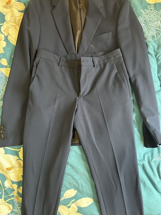 Pantaloni si Sacou