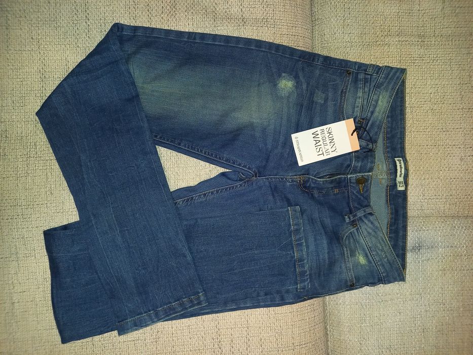 Blugi Stradivarius NOI