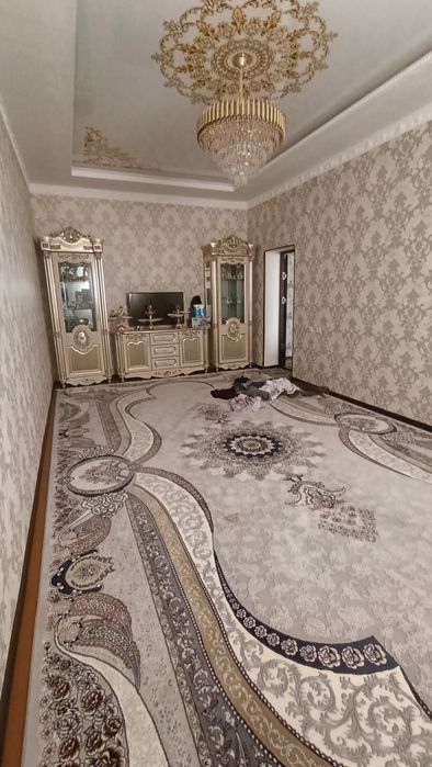 50 катежде 11-проезде Уй сатылады кошенин басы 2-жай