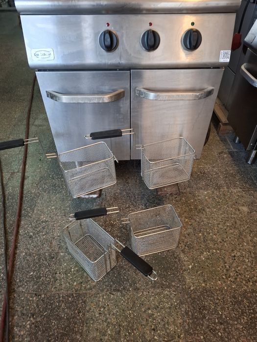 Friteuza electrică dublă