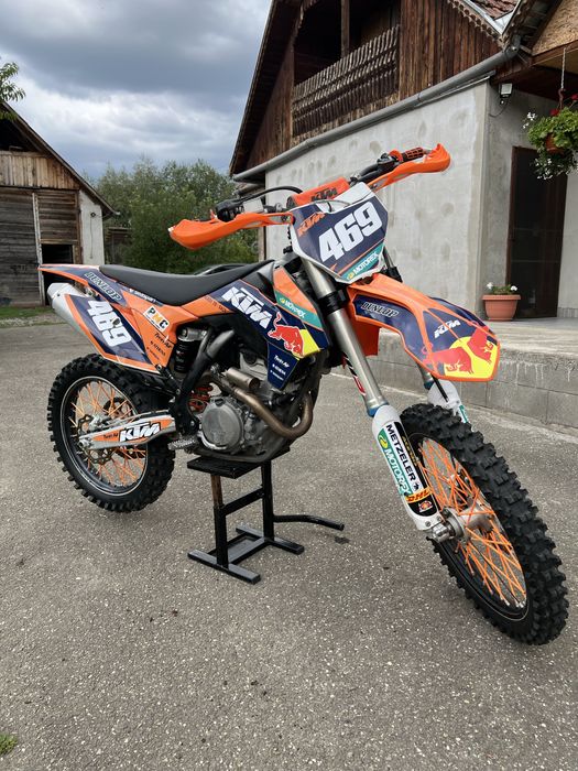 Se vinde KTM 250 SX-F, anul 2016!!