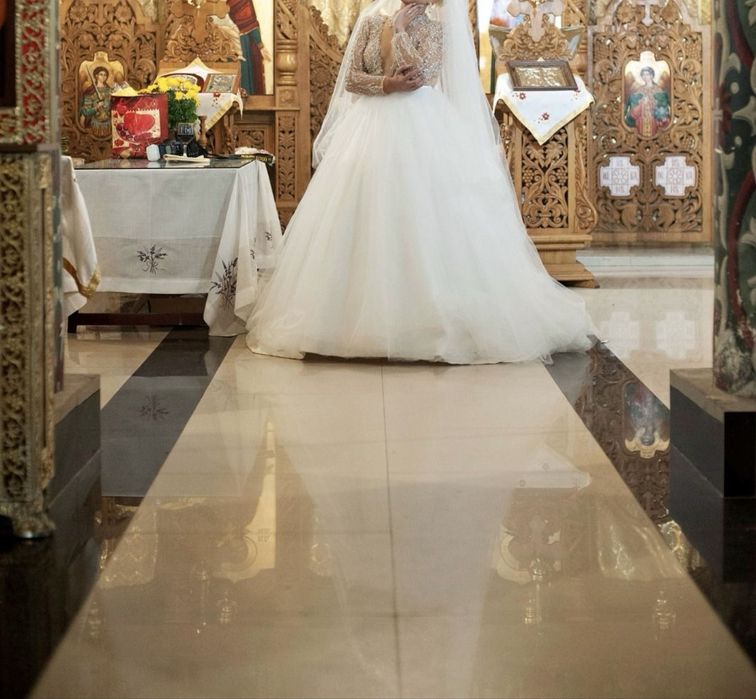 Vand rochie de mireasa