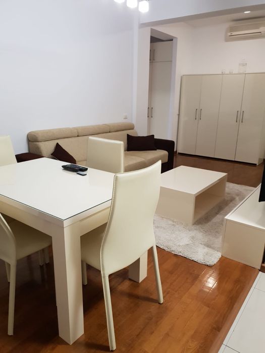 Proprietar inchiriez apartament 2 camere