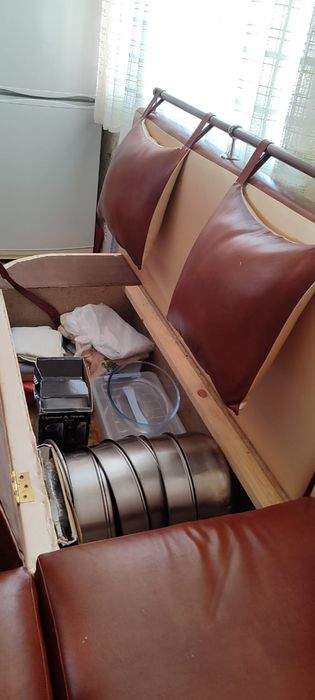 Продам диван кухонный