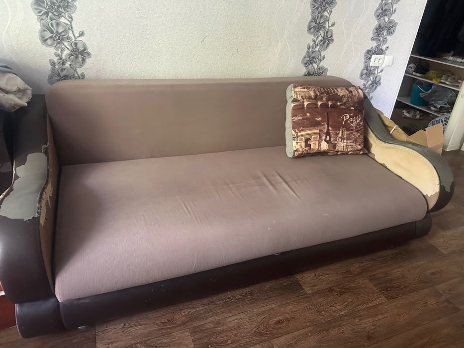 Диван б/у продам