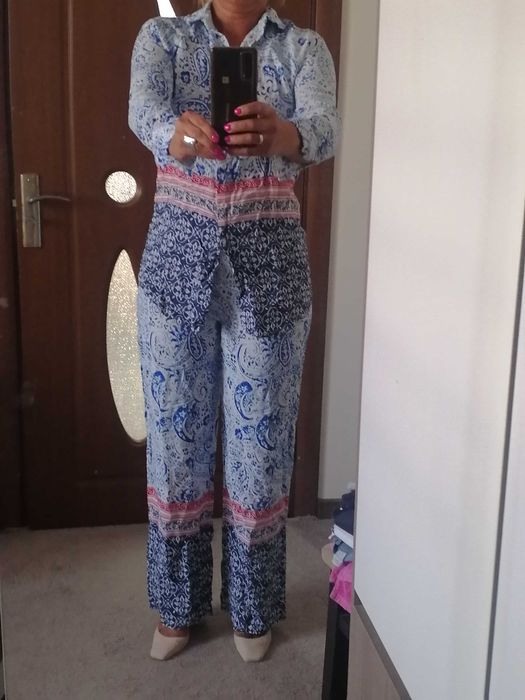 Дамски флорален комплект панталон и широка риза