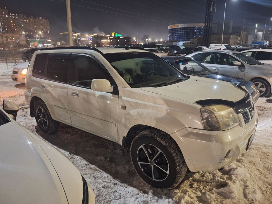 Автомобиль Nissan x Trail