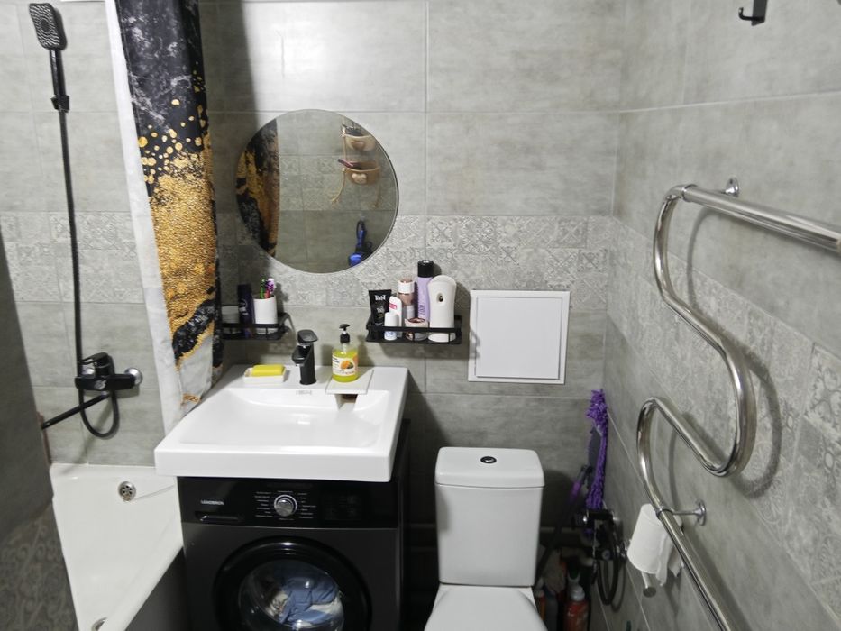 Продам 1,5 на Промбазе.