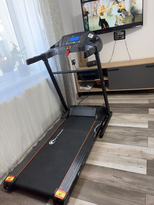 Banda de alergat electrica FitTronic D30 Noua, pliabilacu BT si USB