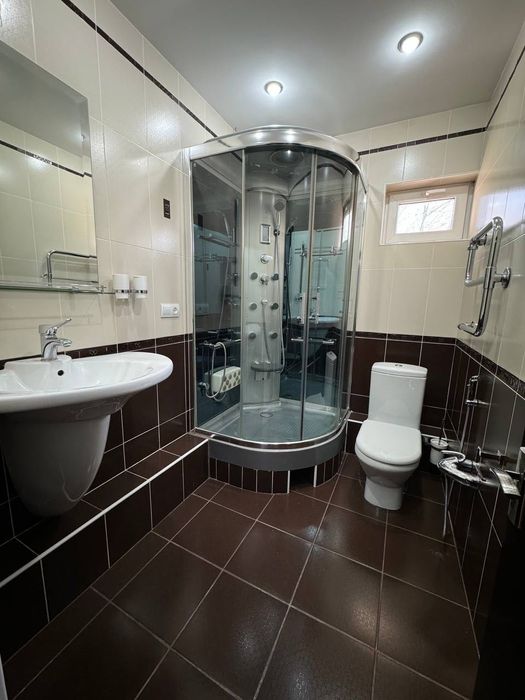 Квартира 4в3/3/5
77 серия, Садыка Азимова