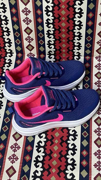 Женские кроссовки найк nike
