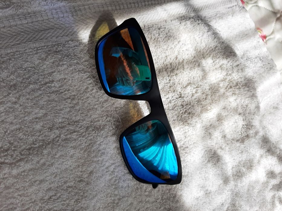 Продавам нови Слънчеви полароитни очила нов внос от Англия!