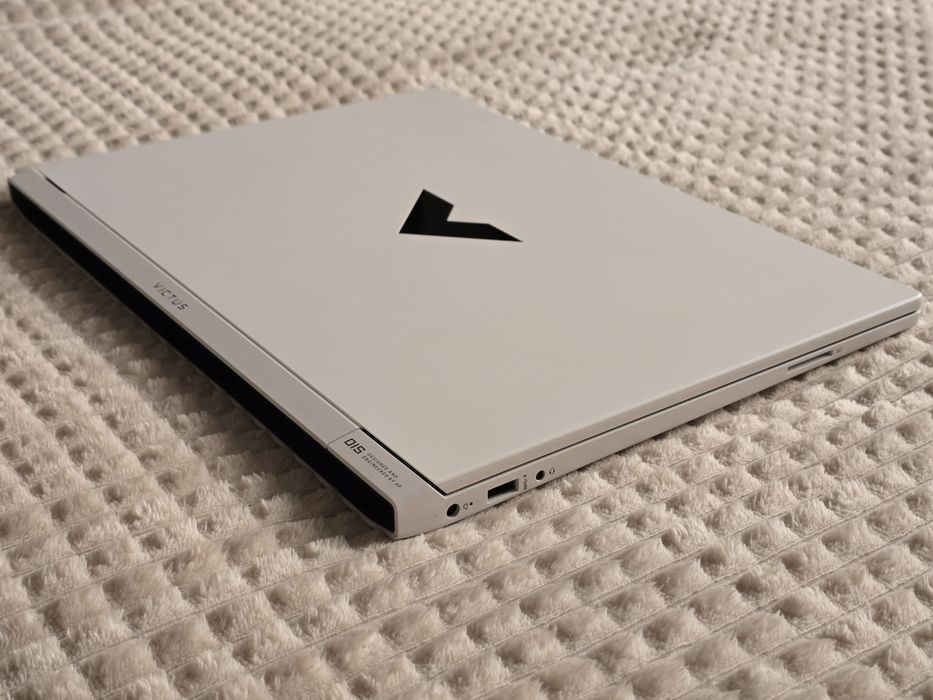 Laptop Gaming Hp Victus RTX 3050 Intel 12 th (i5-12450H) 144 HZ