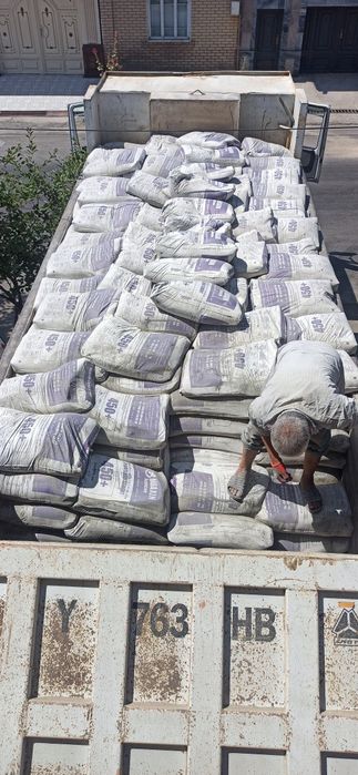 Цемент М450+ хуаксин. Чёрный песок. Красный песок. Доставка по городу.