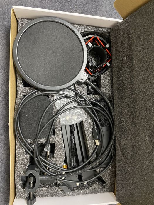 Продам микрофон Fifine T732