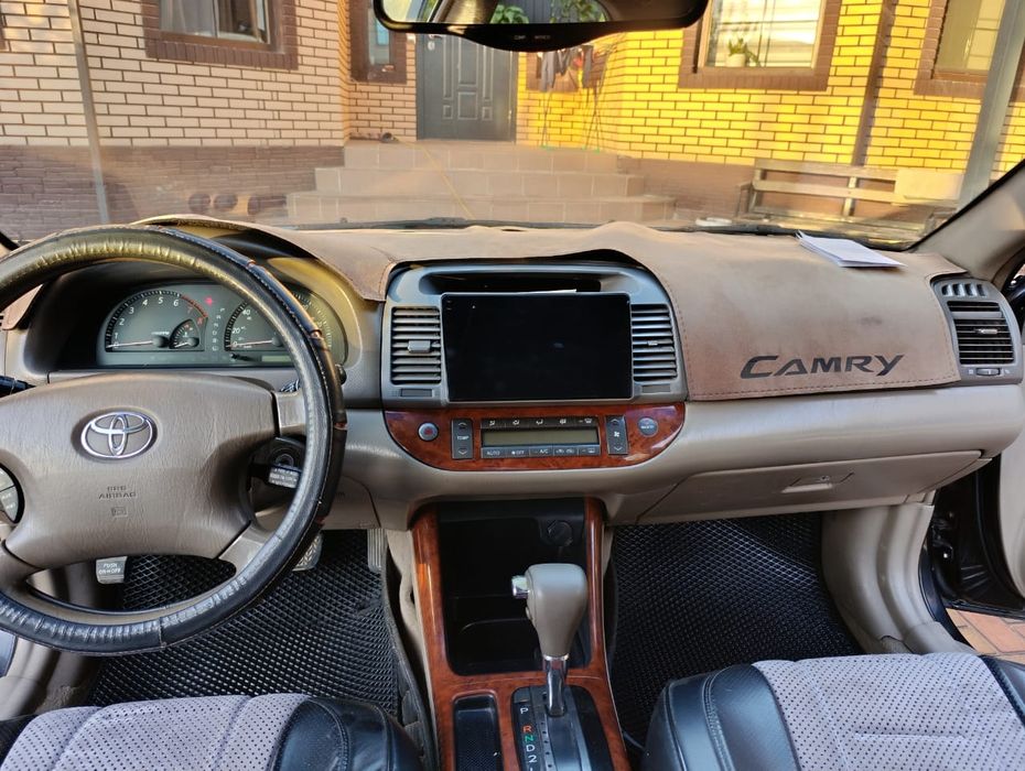 Срочно продам тойоту камри...