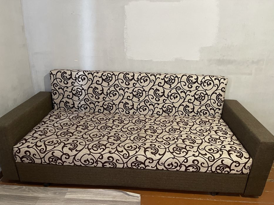 Диван  тахта за 28 тыс торг есть