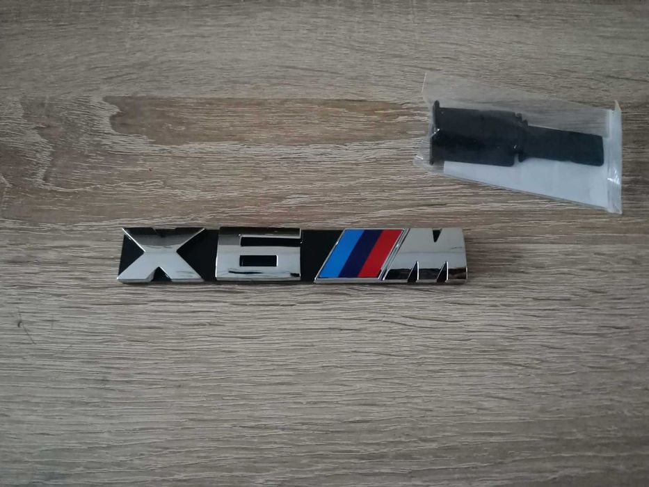 Предна решетка сребриста емблема BMW X6M