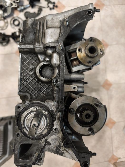 Части от двигател BMW E39 528i M52B28