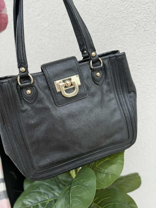 Vând geanta piele DKNY
