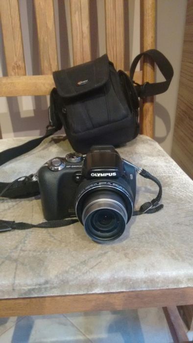 Olympus SP 560UZ 18x zoom
