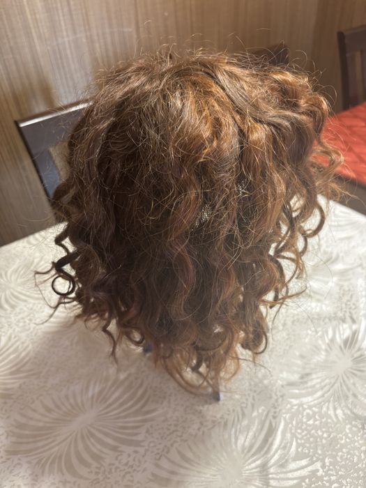 Перука от естествен косъм