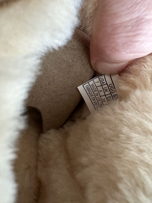 UGG бутуши/ EU 38