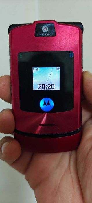 Motorola V3i impecabil la cutie
