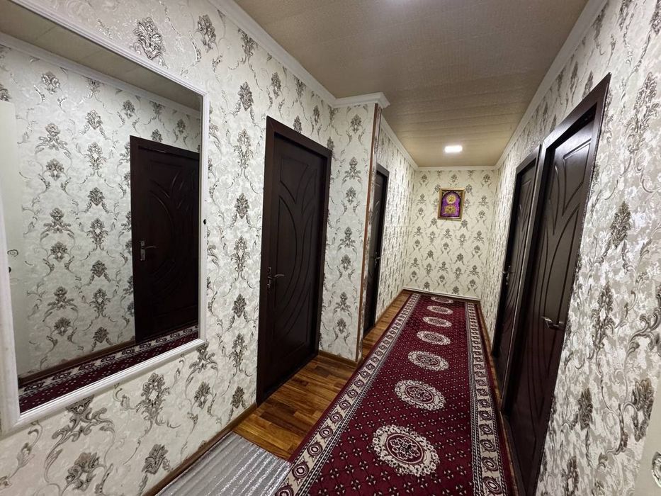 3 хонали 2 этажида квартира оилага ижарага берилади! Тенис корт.