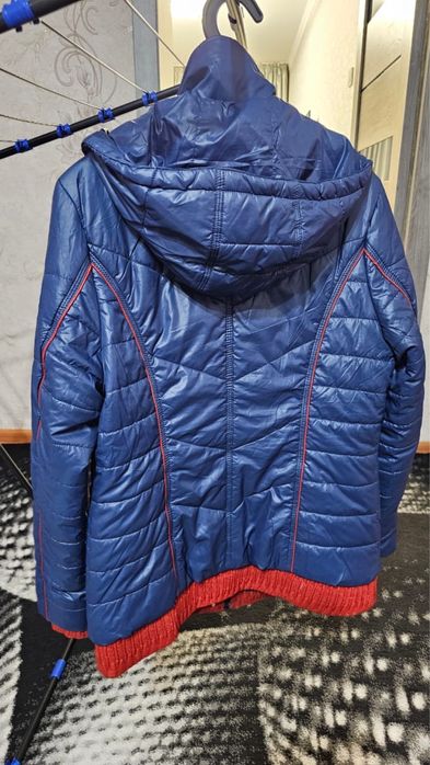 Продам куртки зима