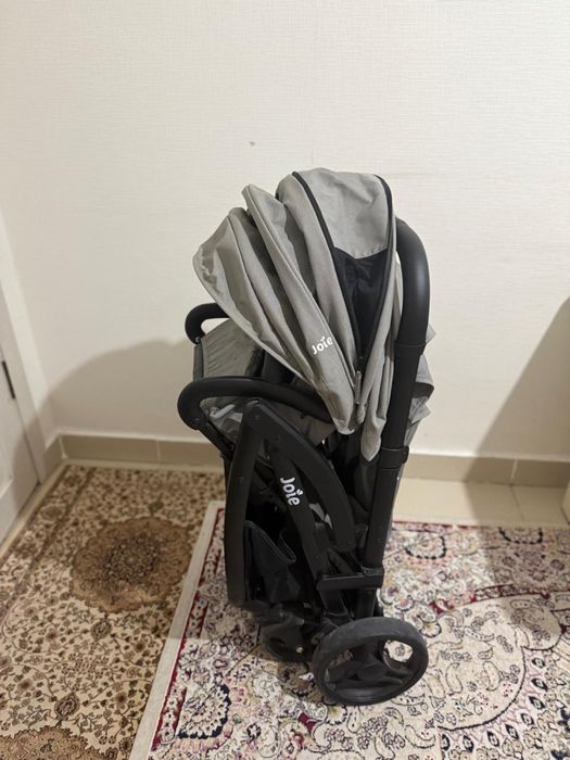 Коляска двойняшки.