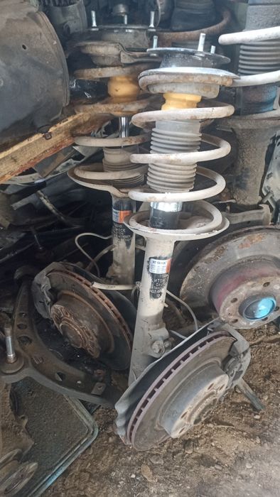 Запчасти на БМВ Е34 Е36