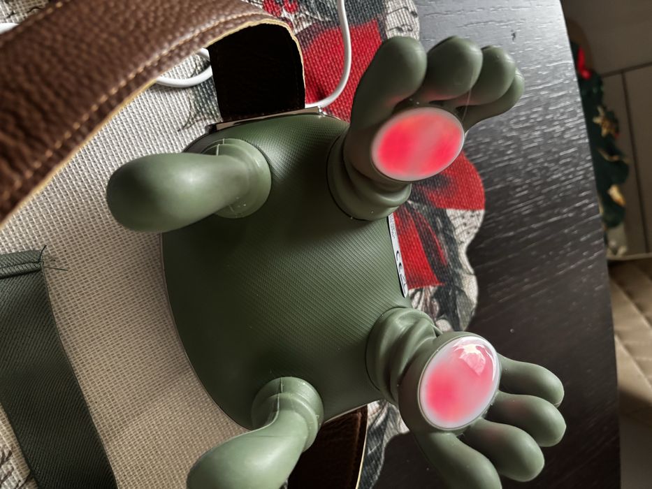 Aparat masaj gât & umeri – imită palmele umane, cu încălzire – nou