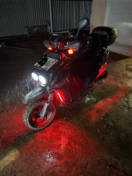 Продам скутер Танк на учете