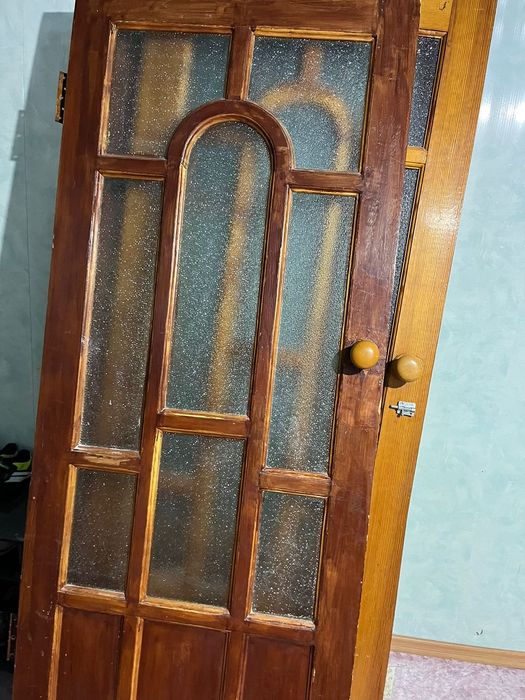 Двери деревянные