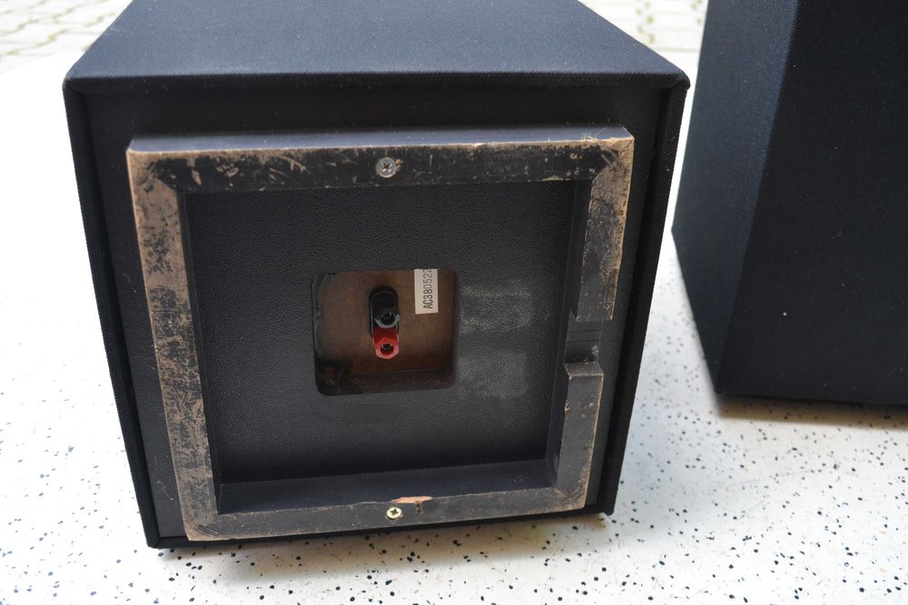 Boxe KLH TEN CT 38 Tower The Pistol