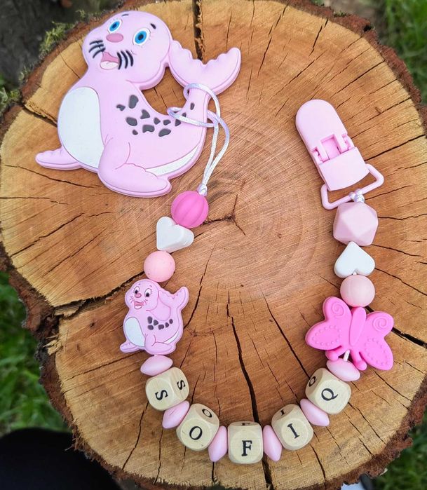 Клипс за биберон с име и гризалка