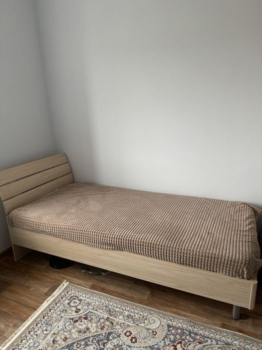 Кровать спальная.