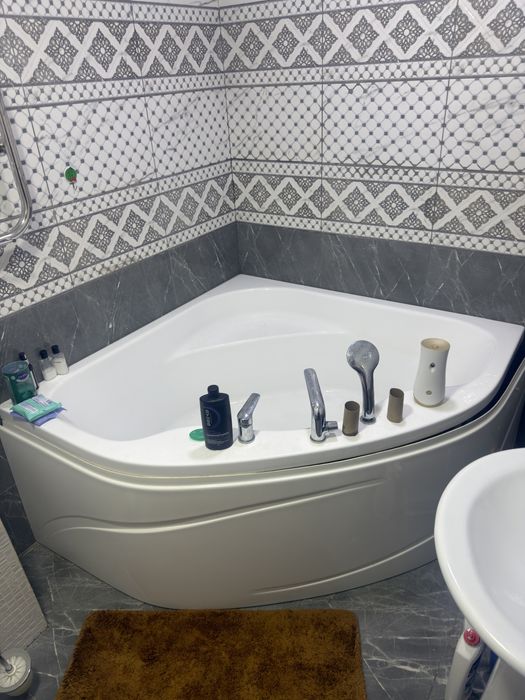 Ванная 1.5 на 1.5 метра. Самовывоз.