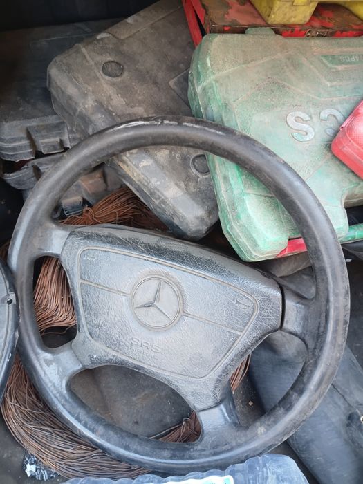 Продам руль на w124