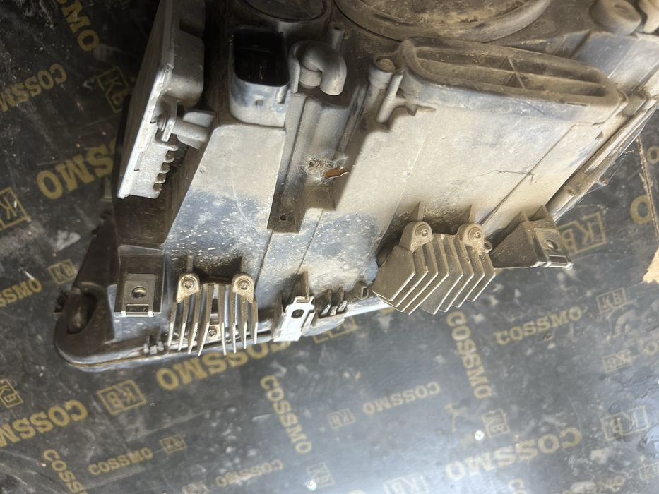 Десен фар BMW F10 F11 bi xenon бмв ф10 ф11