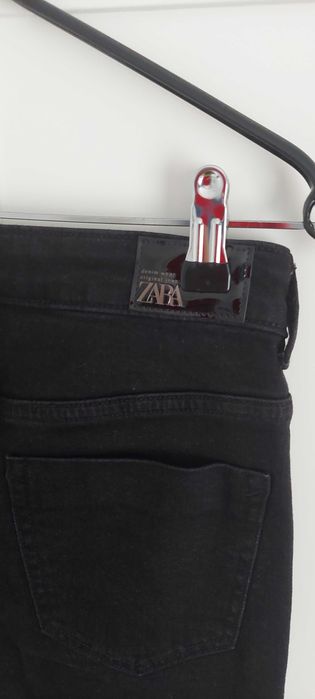 Blugi negri evazati Zara XS(24) + cadou