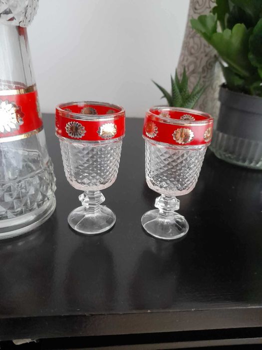 Ретро сервиз за ракия със златен кант и полска кана маркирана