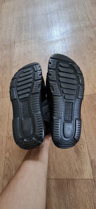 Сандали новые 41 размера