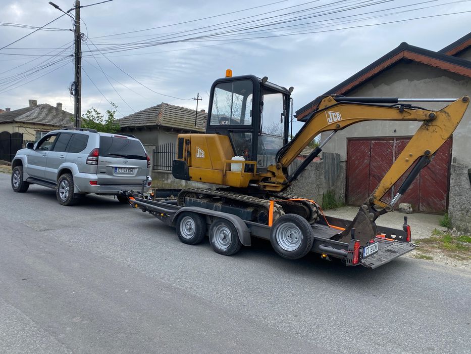 Miniexcavator de inchiriat