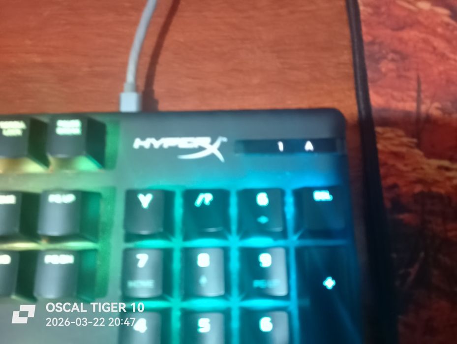 Продам клавиатуру HyperX 100%