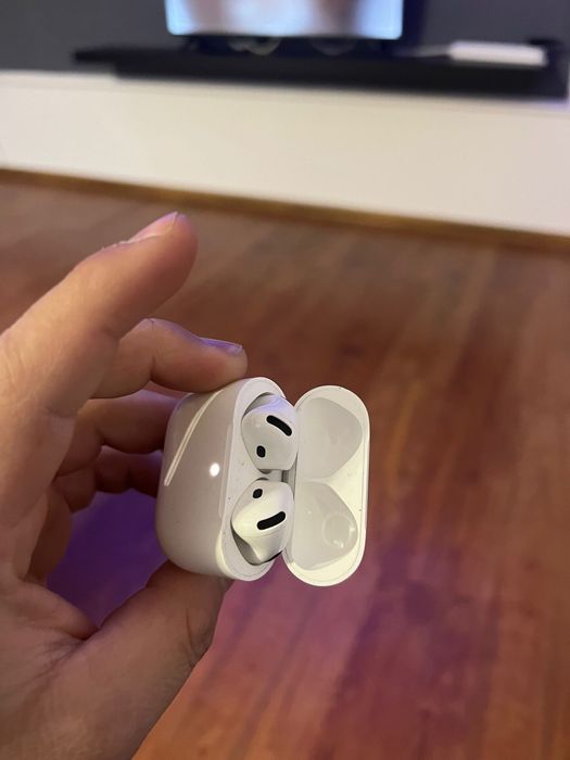 Vand casti airpods 4
